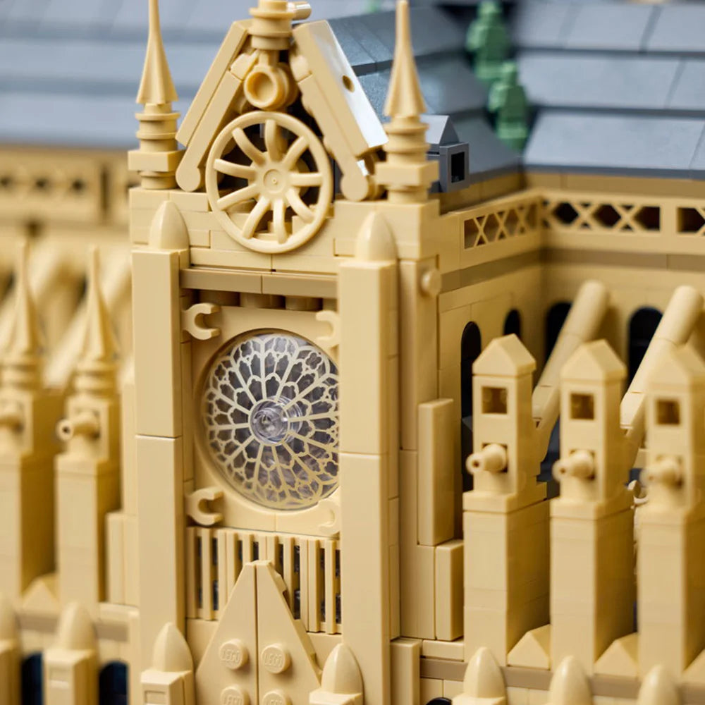 Notre-Dame De Paris Architectural Model Kit 21061 Collectible Building Blocks Set for Adults Gift Idea for Lovers of History