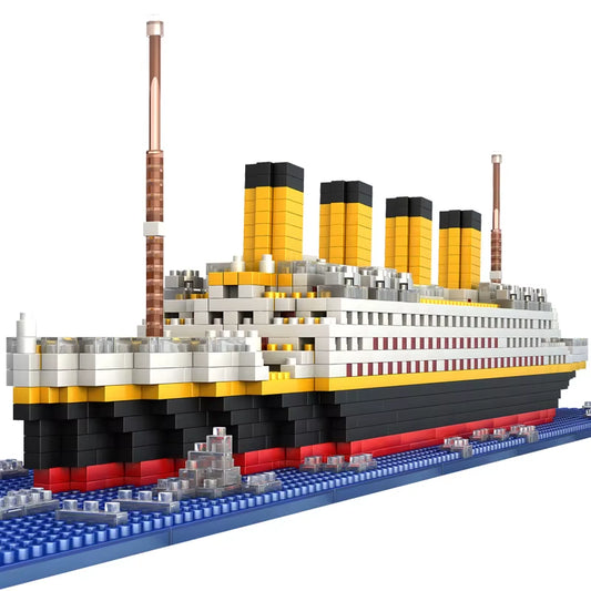 Titanic Ship Model Children'S Toys Birthday Gift Assembly Building Block Plastic Block with Lamp Toy Titanic Building Block Toy